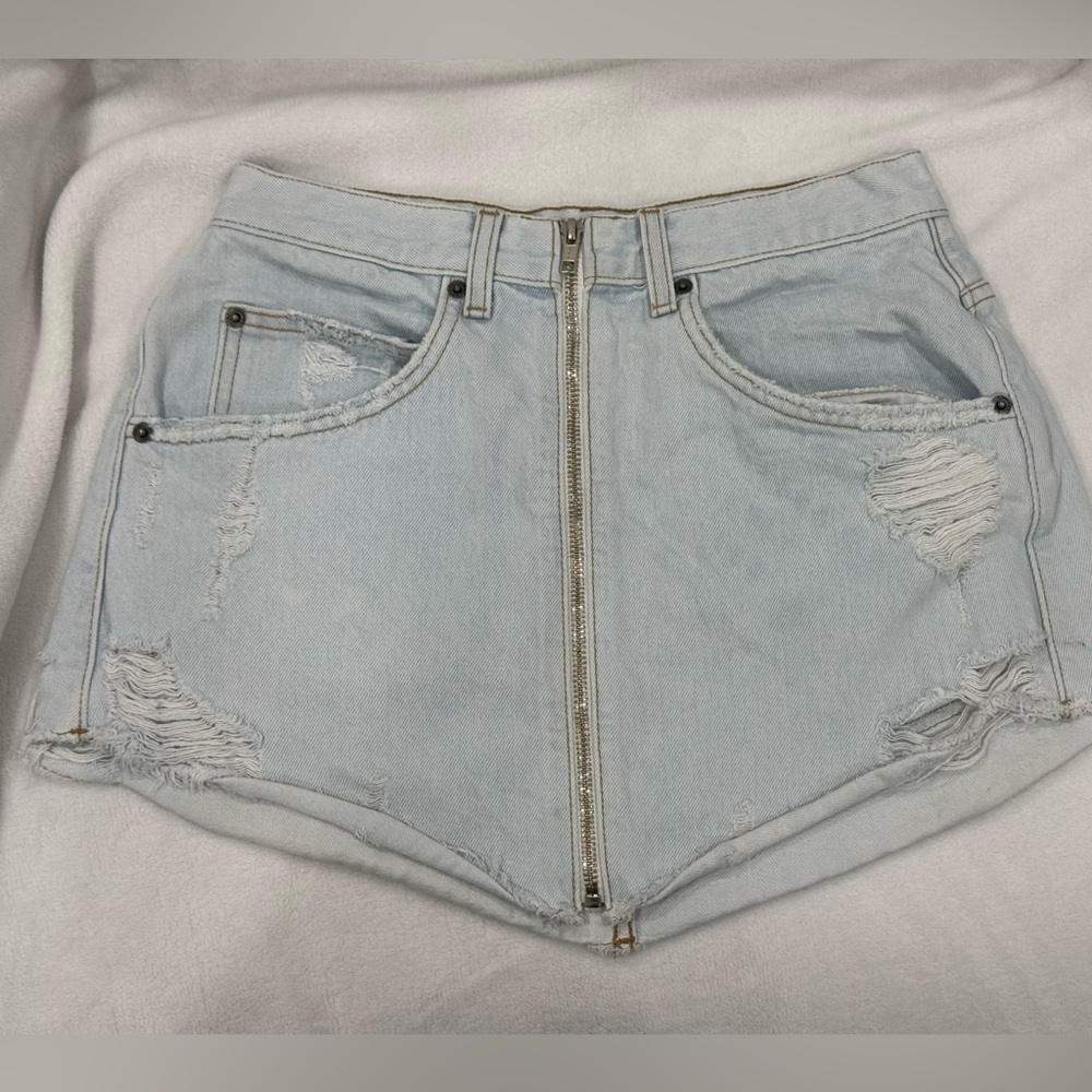 Carmar Trendy Light Blue Denim Skirt Size 28